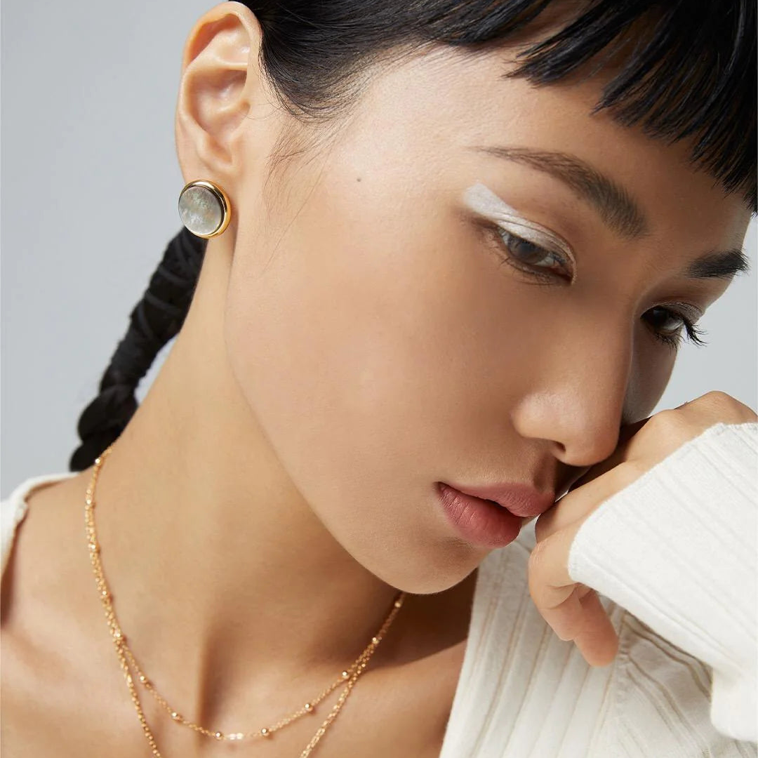 Black Shell Statement Stud