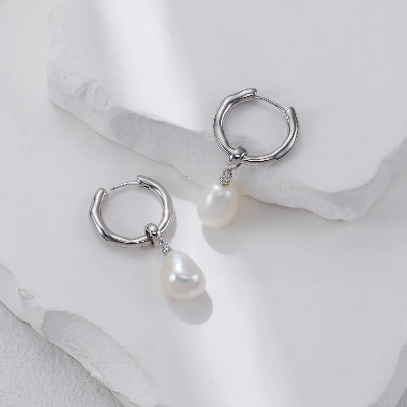 Teardrop-Shaped Baroque Earrings