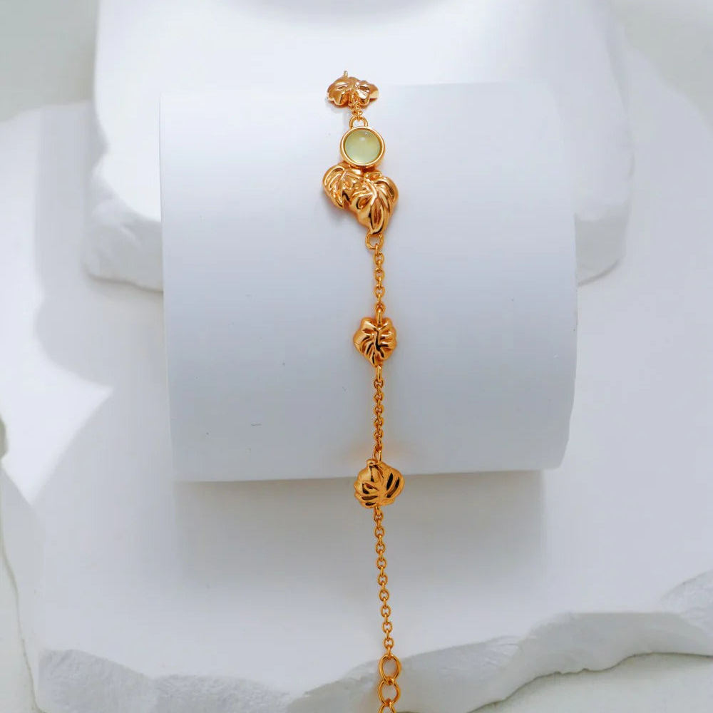 Leaf-Shaped Chalcedony Bracelet