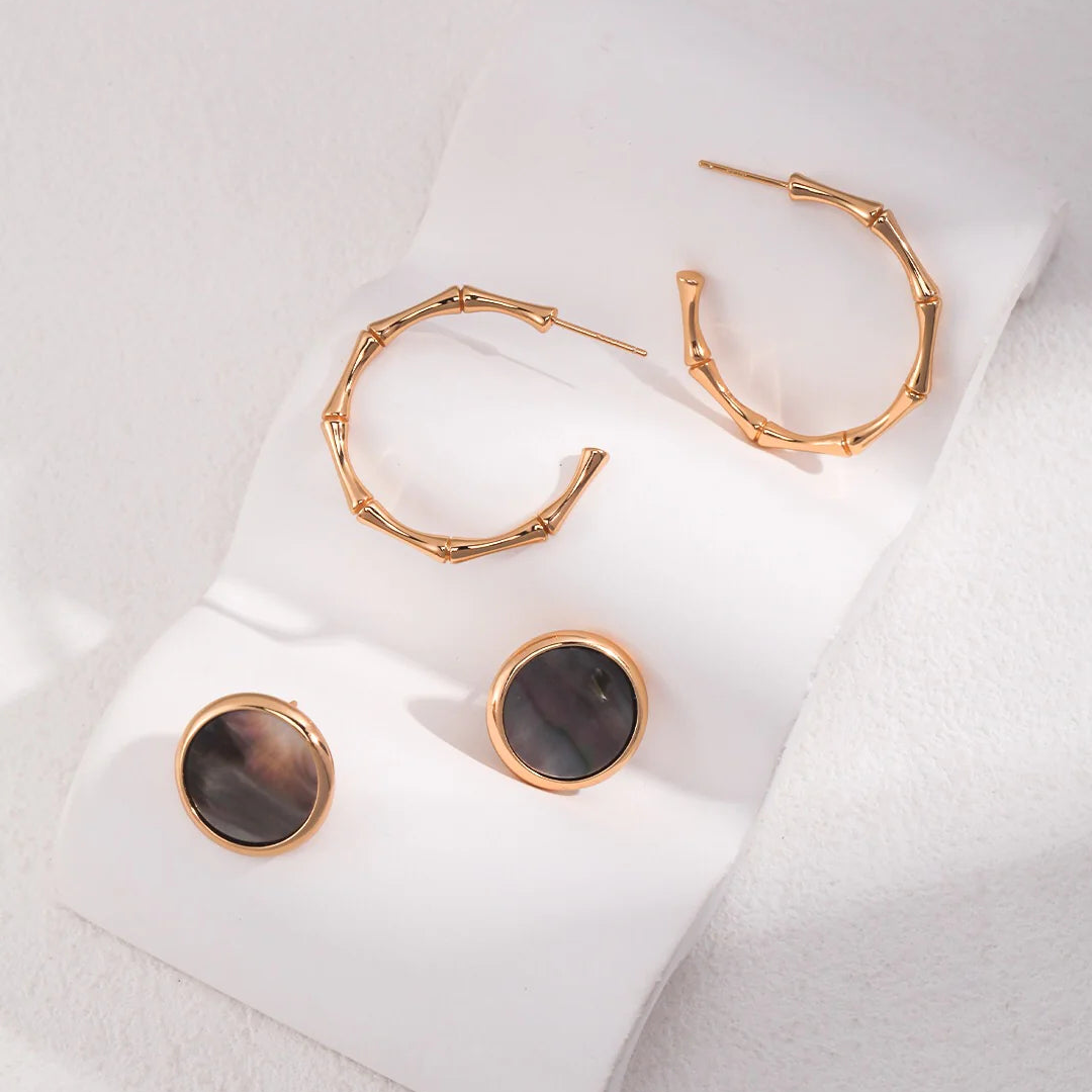 Black Shell Statement Stud