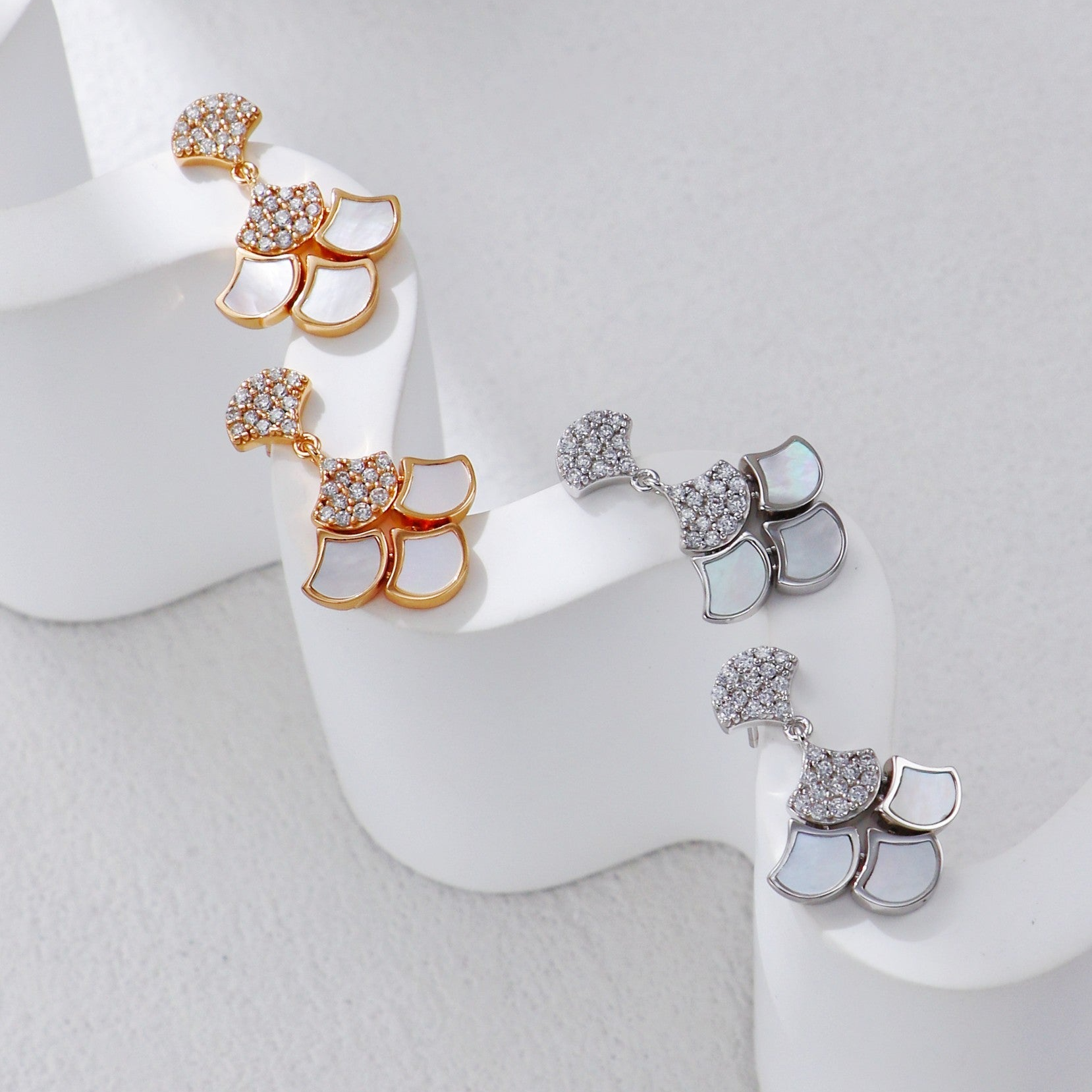 Silver-White Shell Zircon Earrings