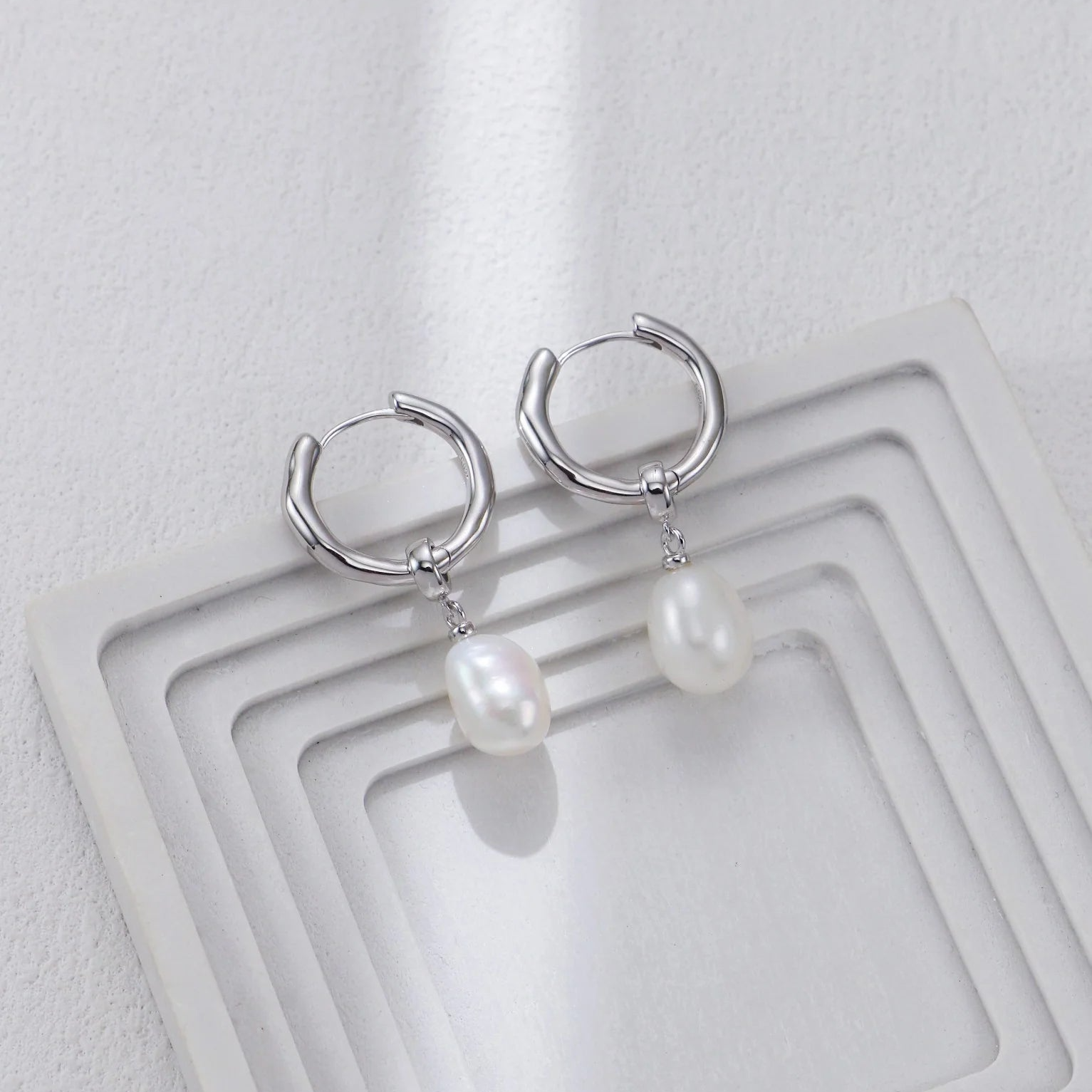 Teardrop-Shaped Baroque Earrings