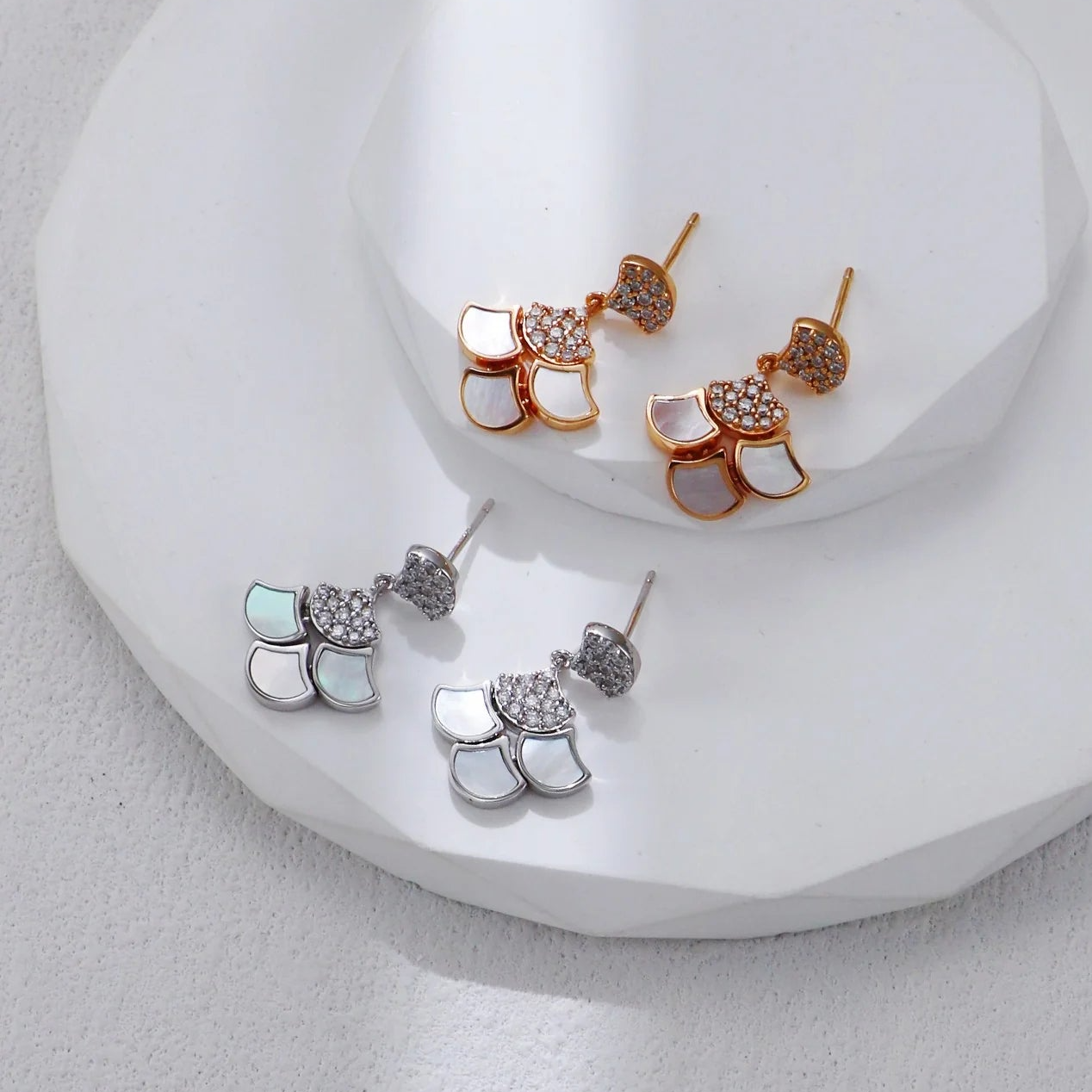 Silver-White Shell Zircon Earrings
