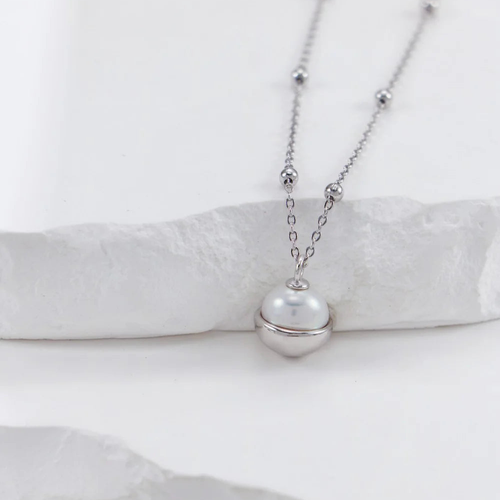 Round Pearl UFO Necklace