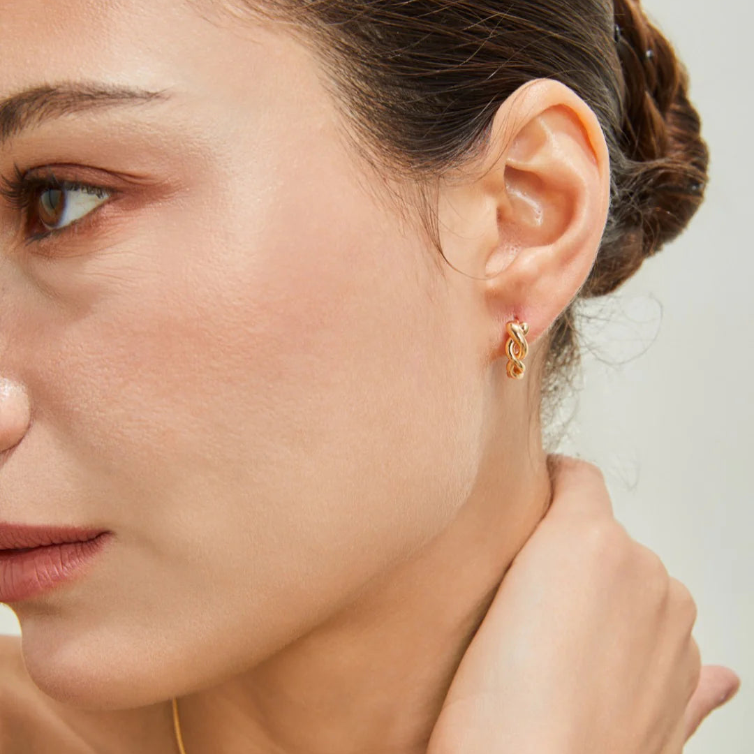 Minimalist Twisted Hoop Earrings