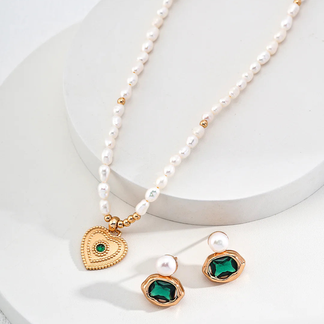Natural Pearl Heart Shaped Zirconia Pendant Necklace