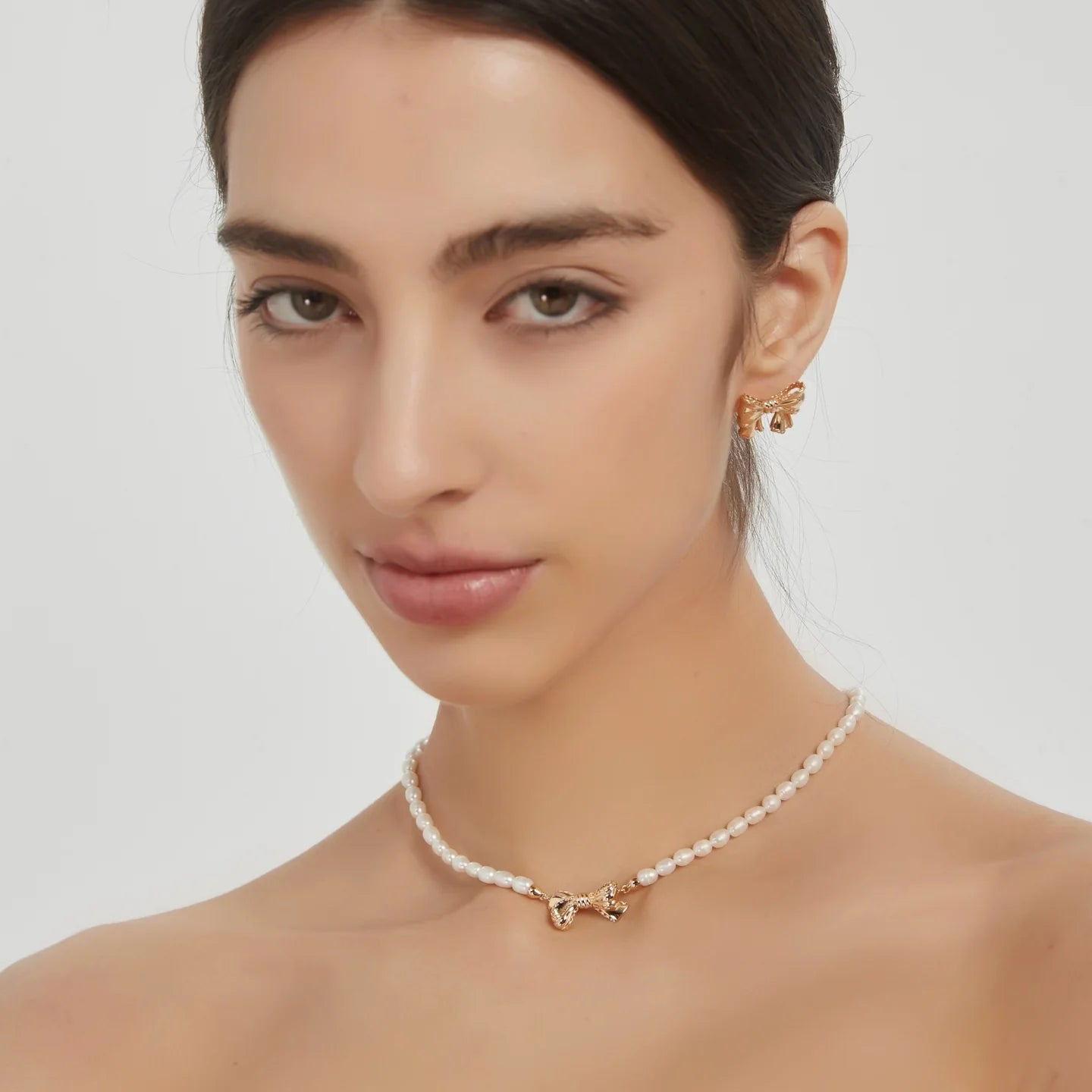 Natural Pearl Bow Necklace