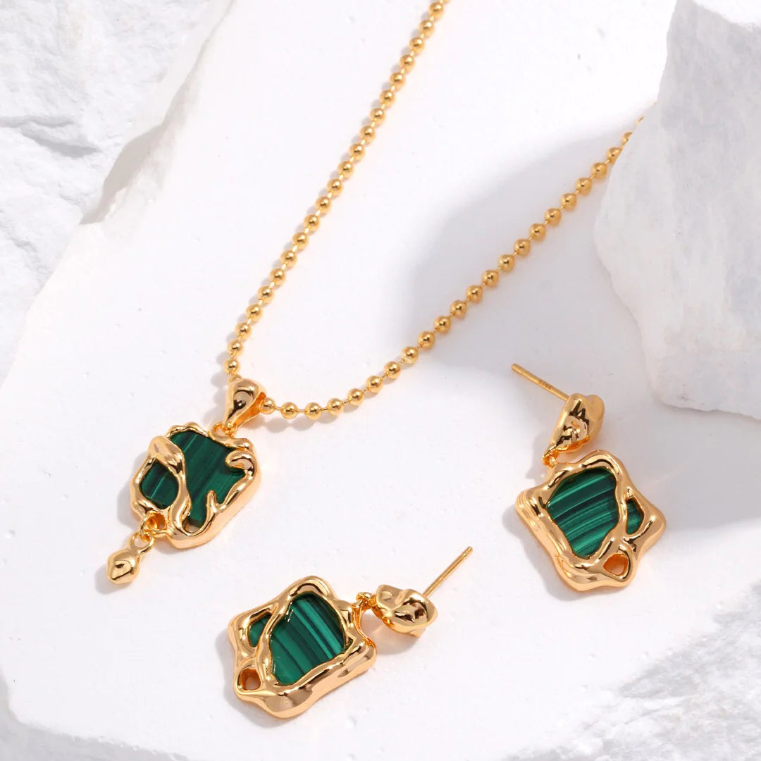 Green Malachite Pendant Necklace