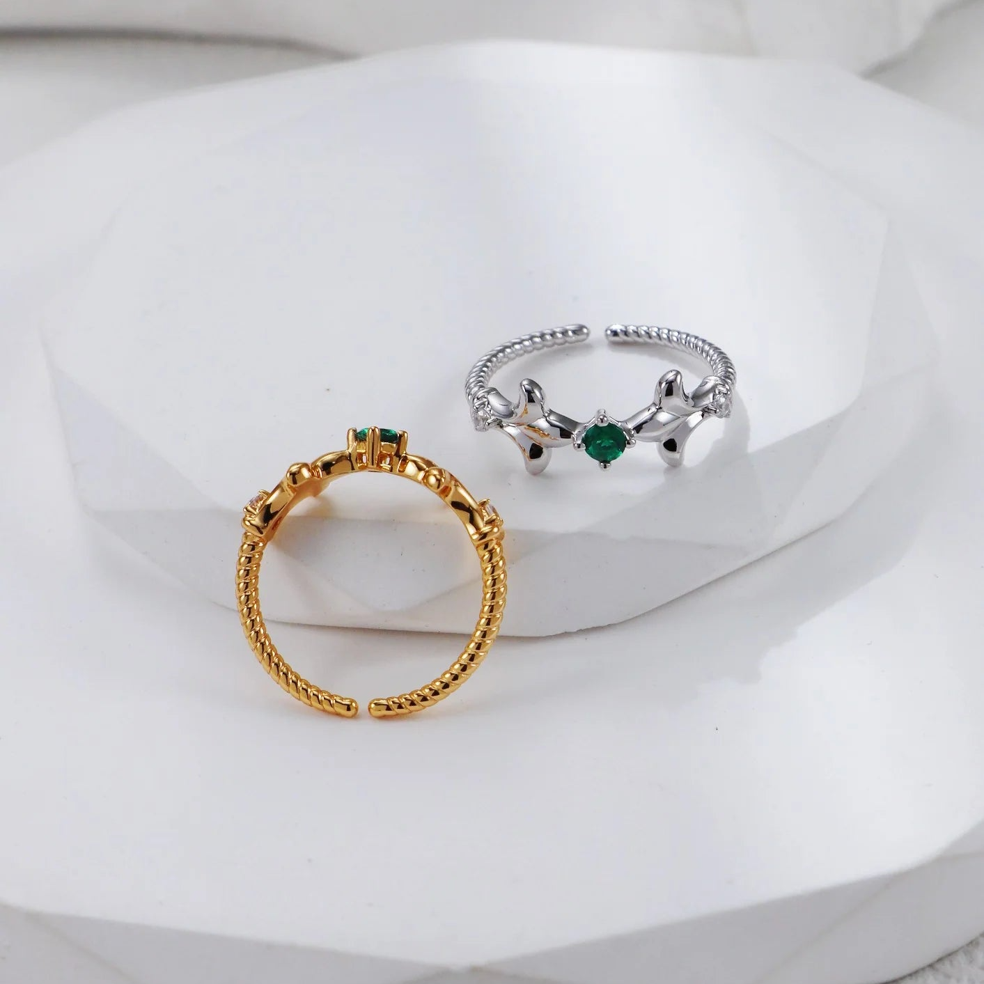 Fashionable Green Zirconia Ring