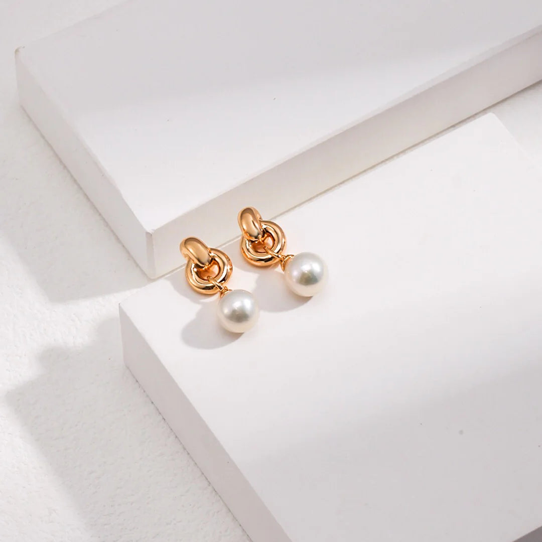 Interlocking Natural Pearl Earrings
