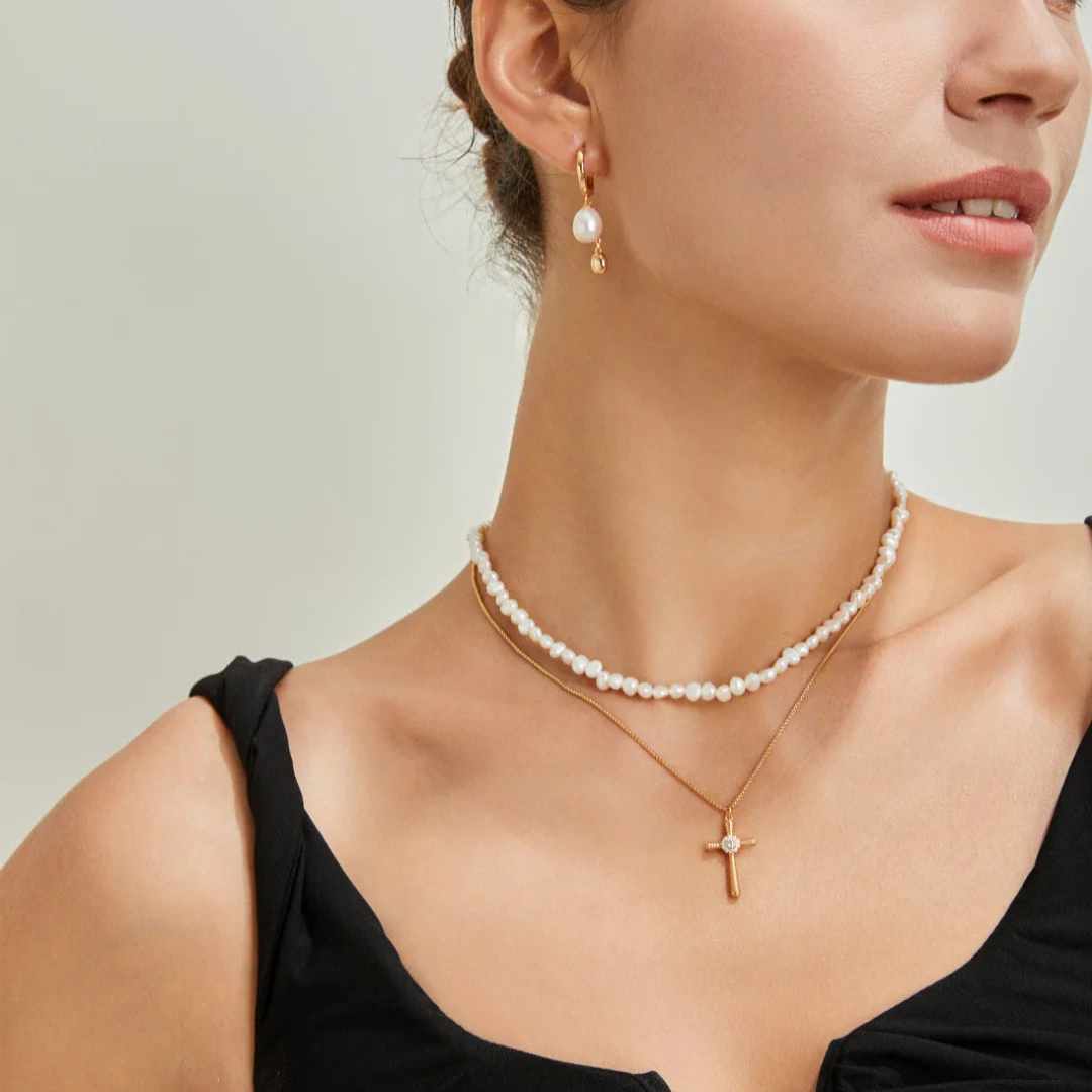 Fashion Cross Pendant Necklace with Zircon