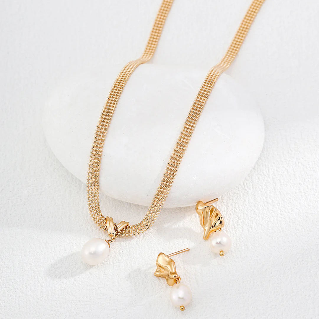 Vintage Pearl Necklace