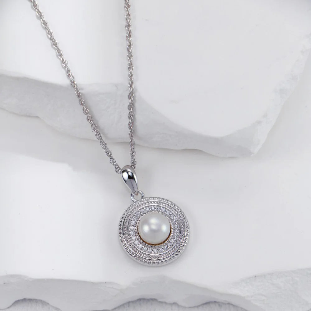 Round Zircon Pearl Necklace