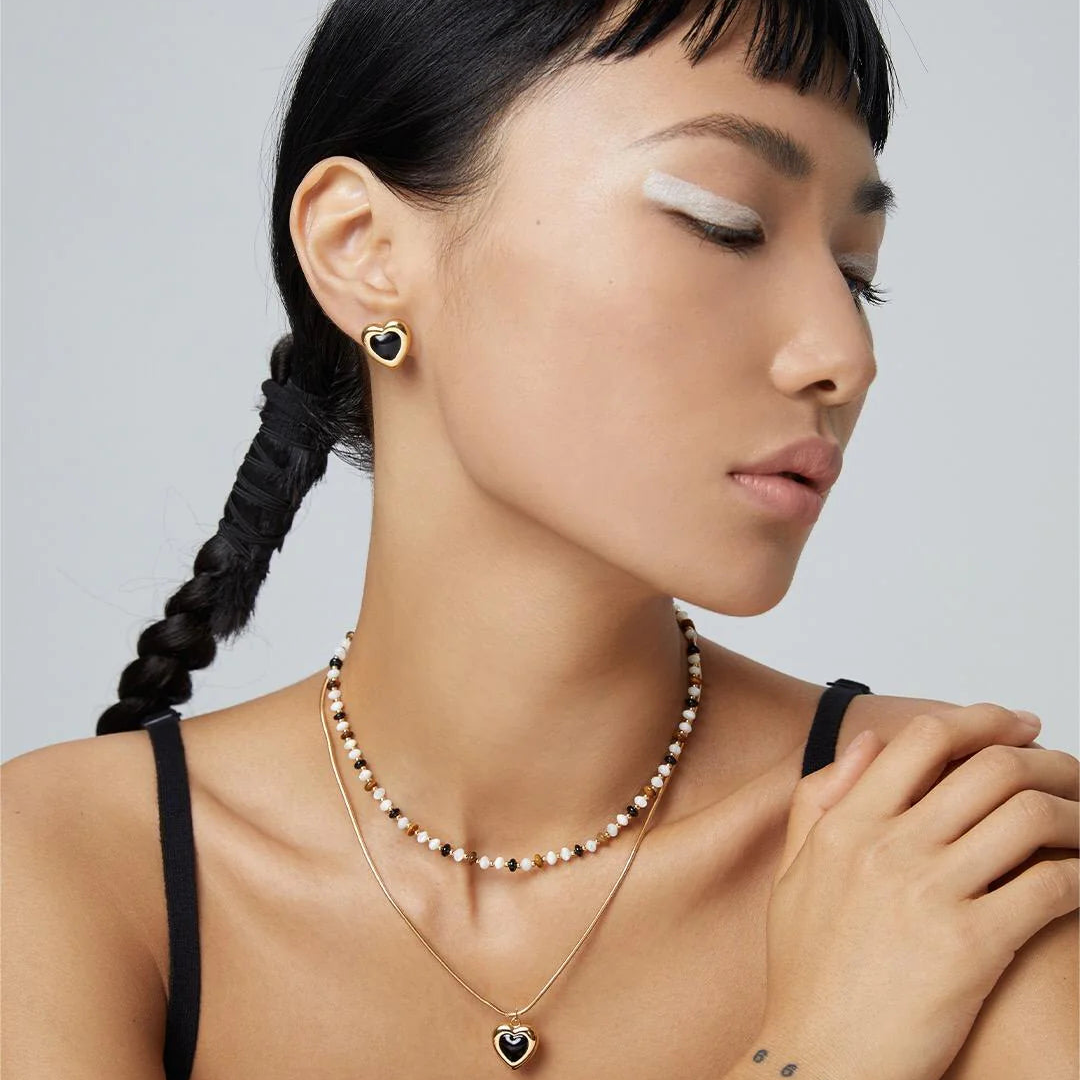 Black Agaet Love Earrings