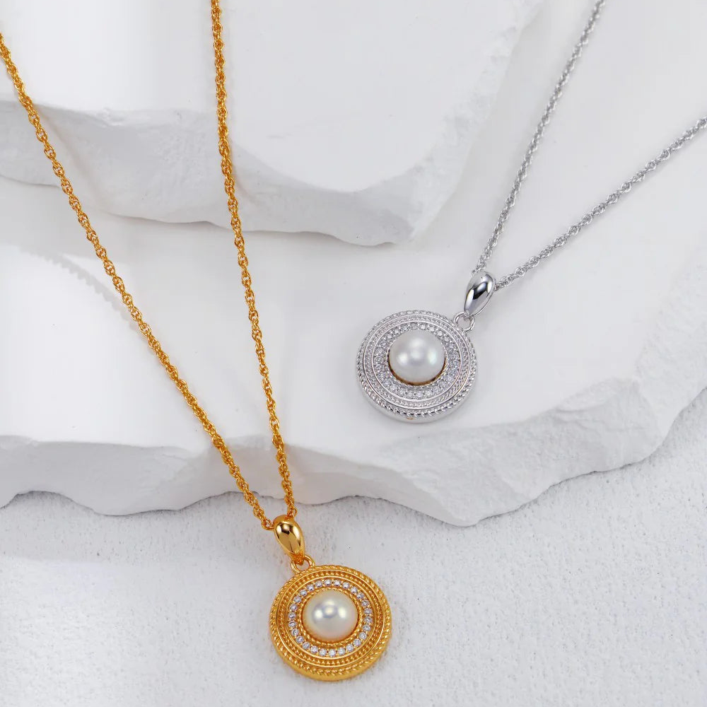 Round Zircon Pearl Necklace