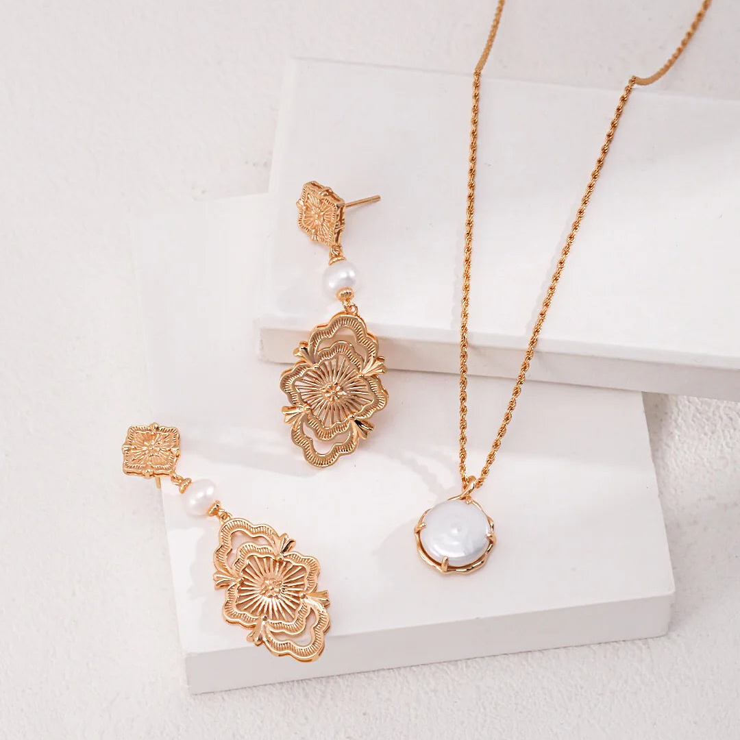 Vintage Style Pearl Pendant Earrings