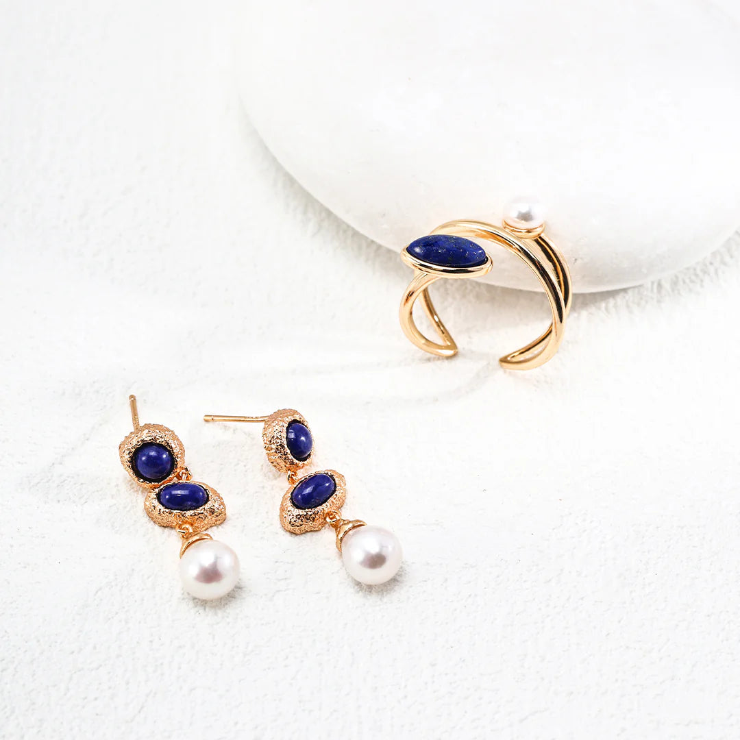 Minimalist Natural Pearl and Lapis Lazuli Ring