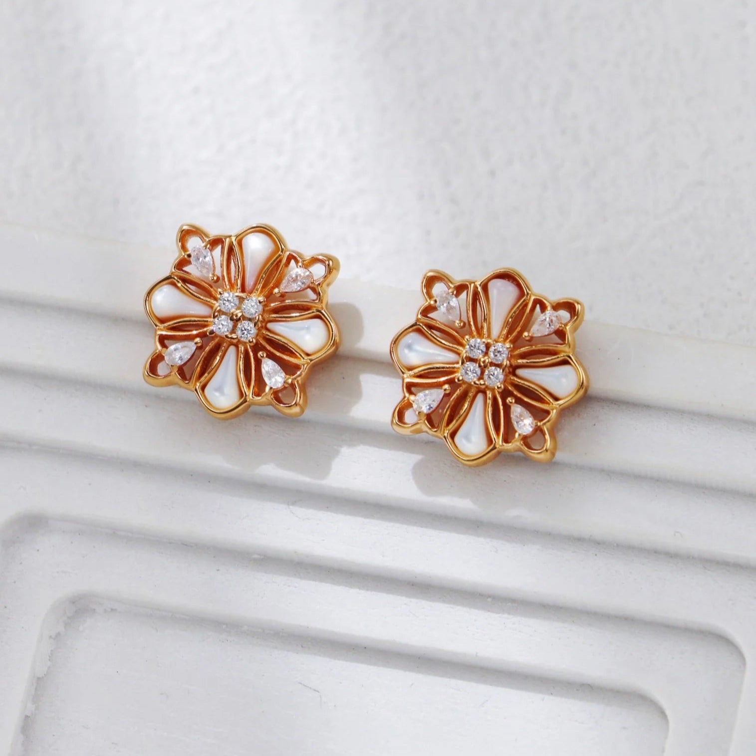 White Shell Starburst Zircon Stud Earrings