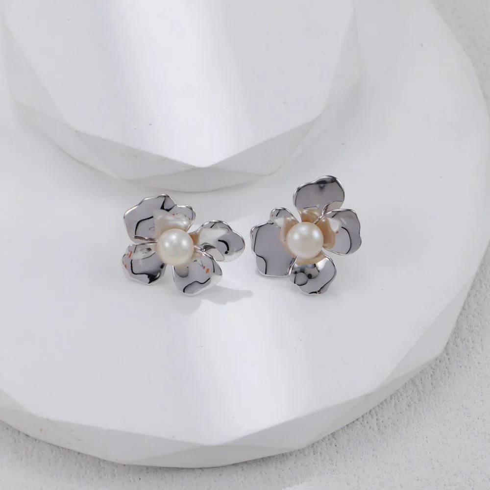 Metal Petal Pearl Earrings