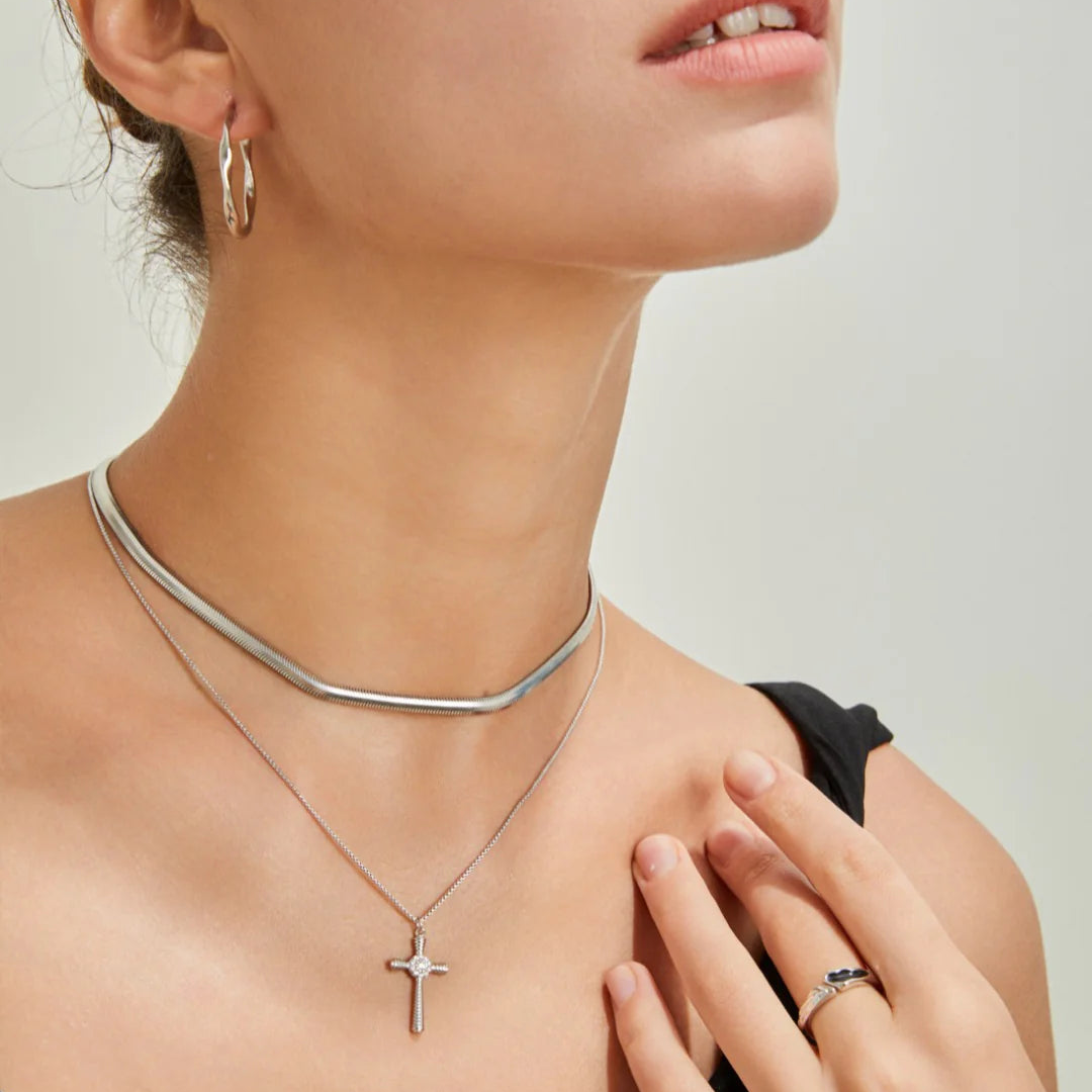 Fashion Cross Pendant Necklace with Zircon