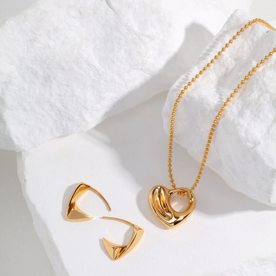 Irregular Hollow Heart Necklace