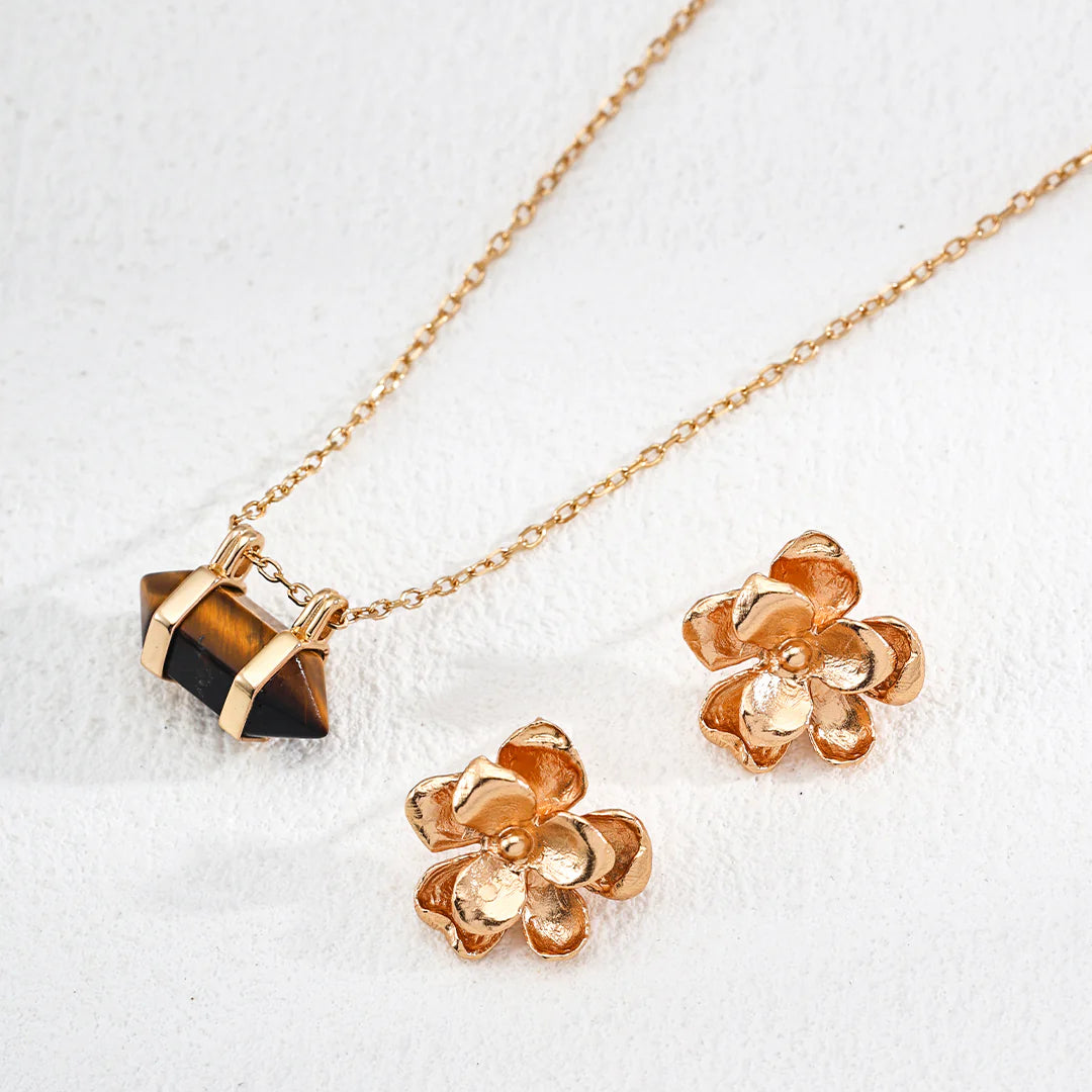 Minimalist Floral Design Stud Earrings