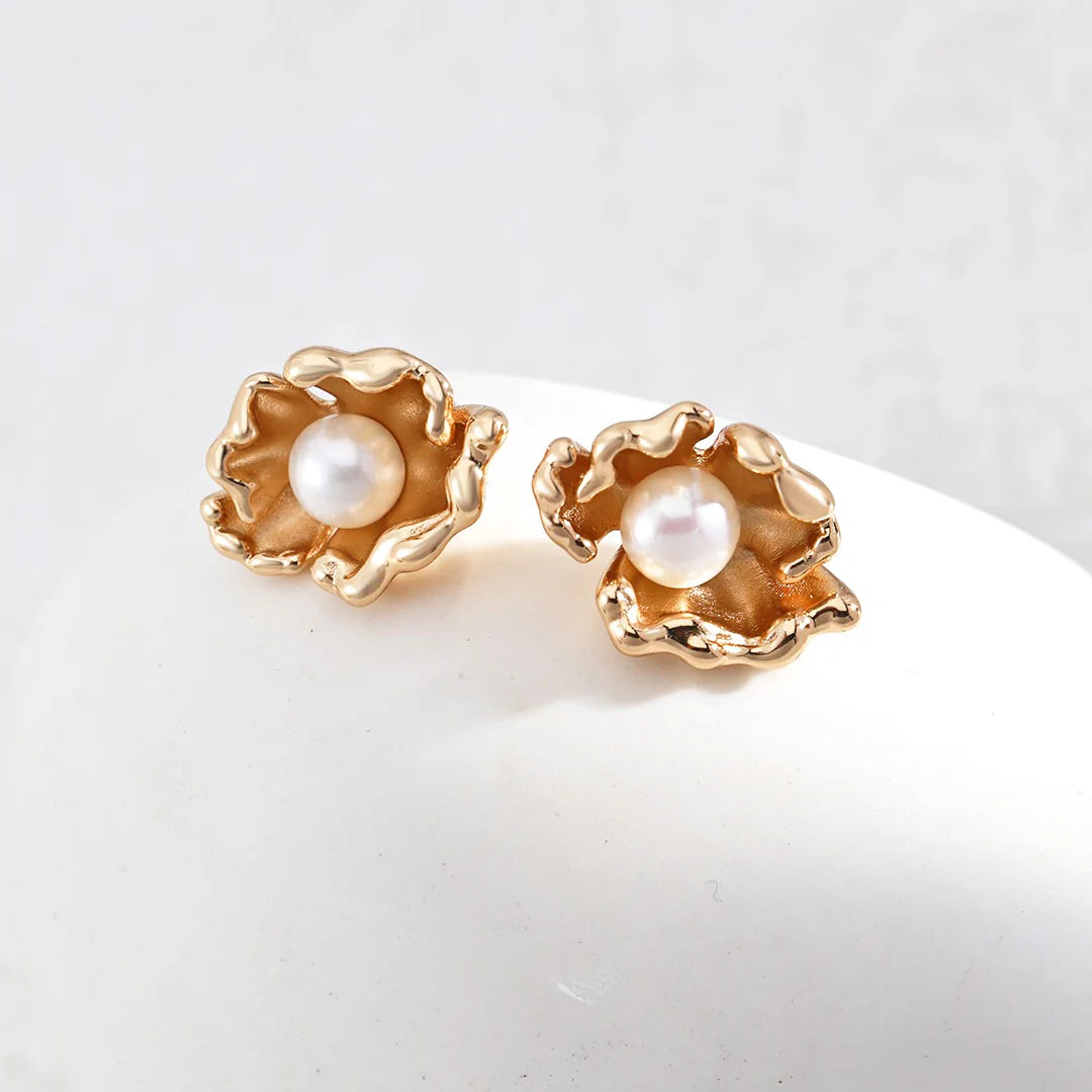Wave Design Pearl Earrings