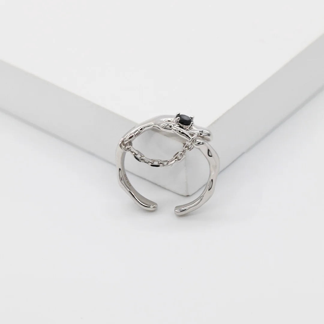 Black Synthetic Spineland with Little Chain Ring