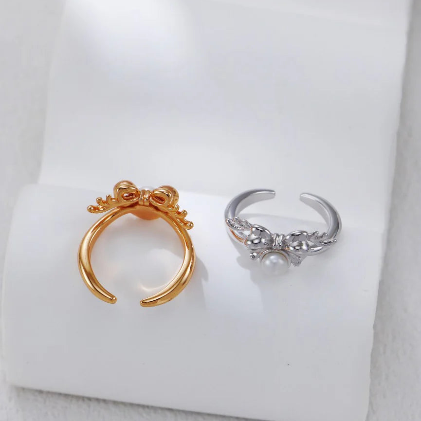 Christmas-Themed Pearl Ring