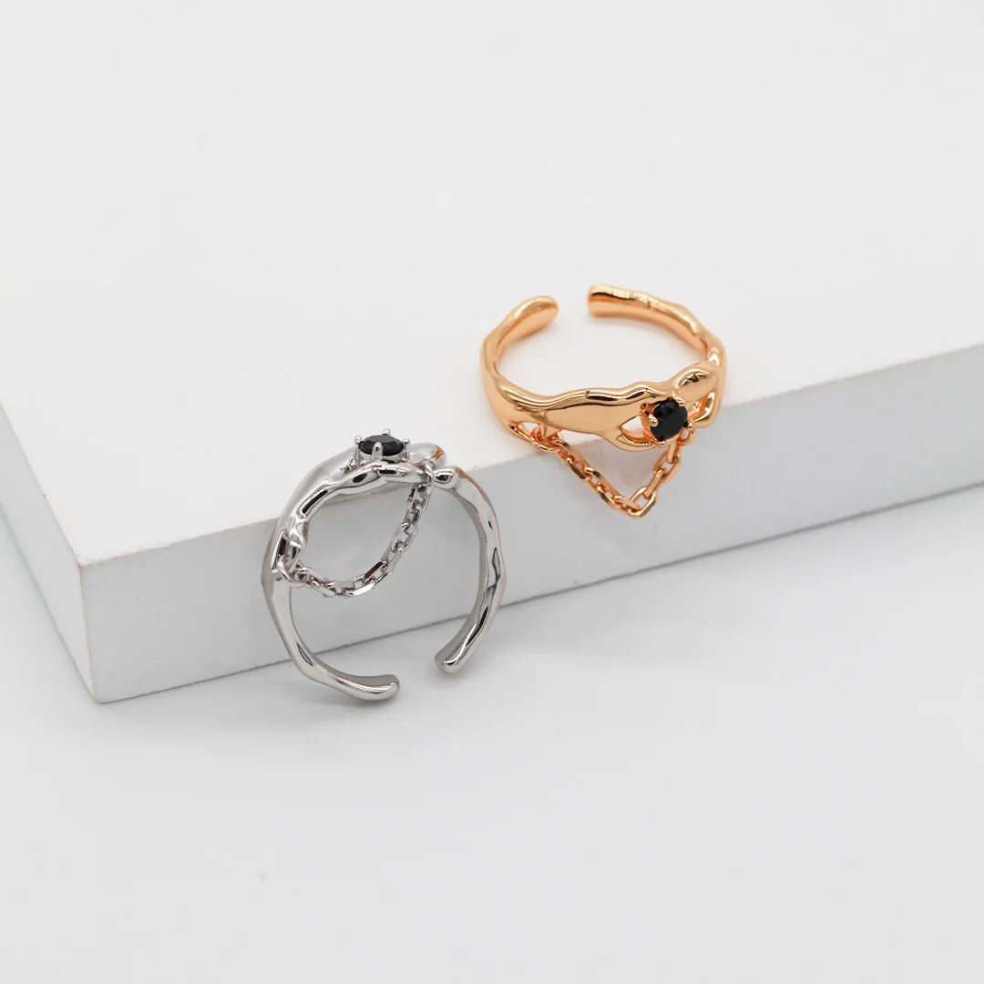 Black Synthetic Spineland with Little Chain Ring