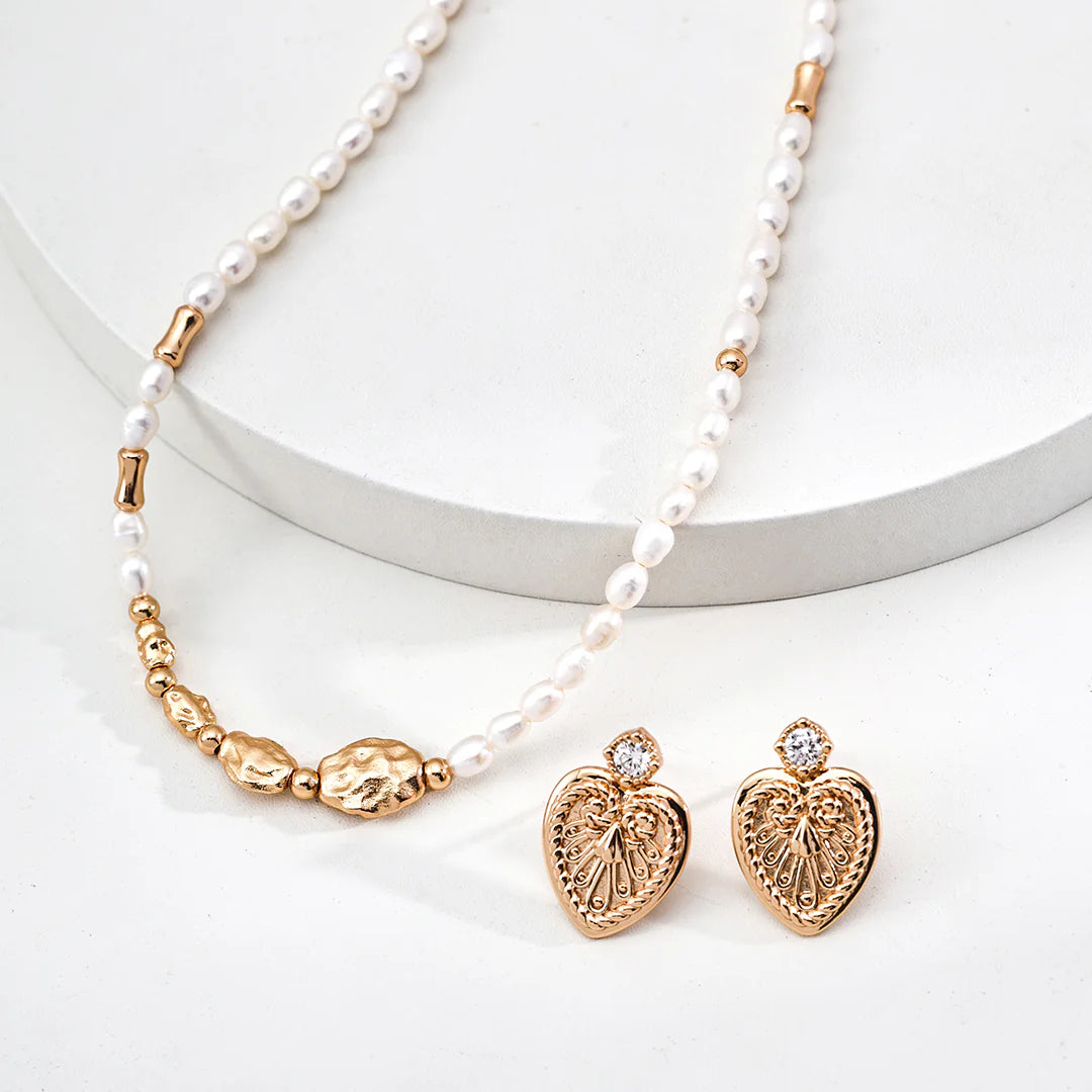 Heart Vintage-Inspired Zirconia Earrings