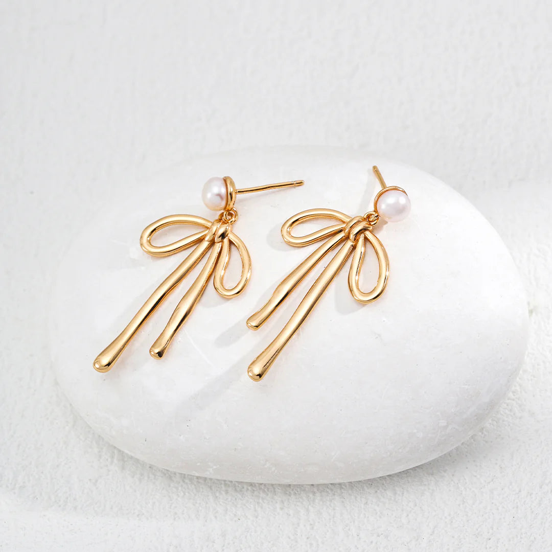 Natural Pearl Bow-Shaped Earrings