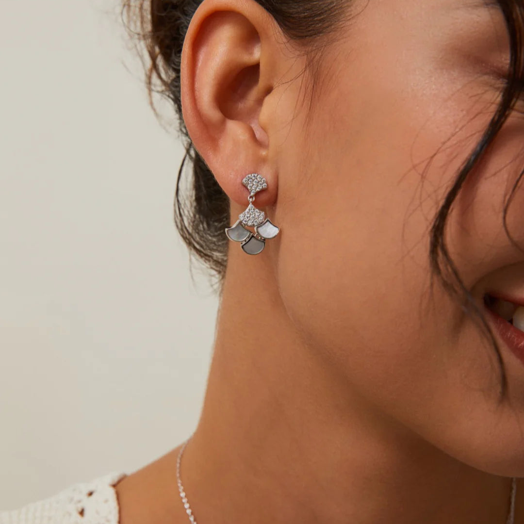 Silver-White Shell Zircon Earrings