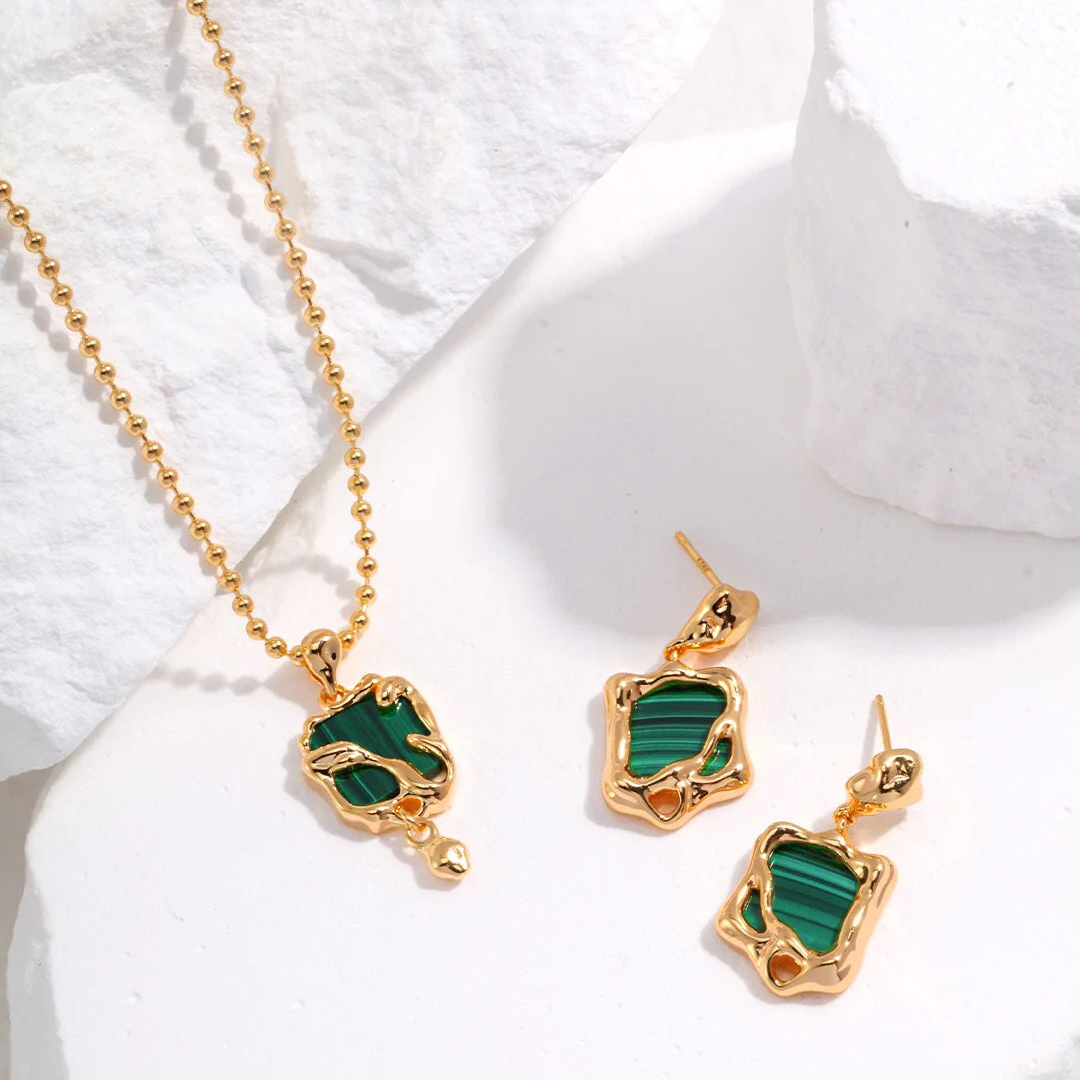 Green Malachite Pendant Necklace
