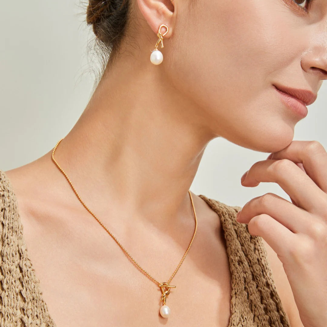 Ruyi Knot Pearl Necklace