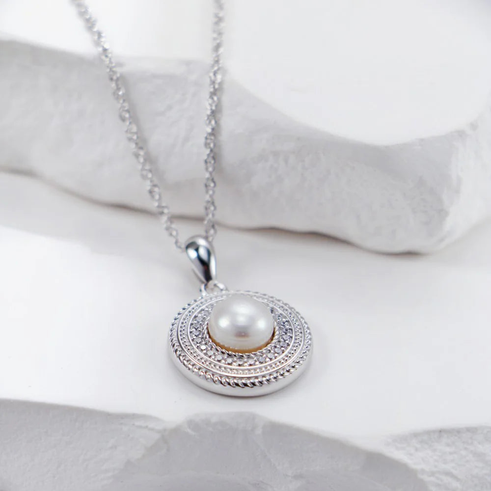 Round Zircon Pearl Necklace