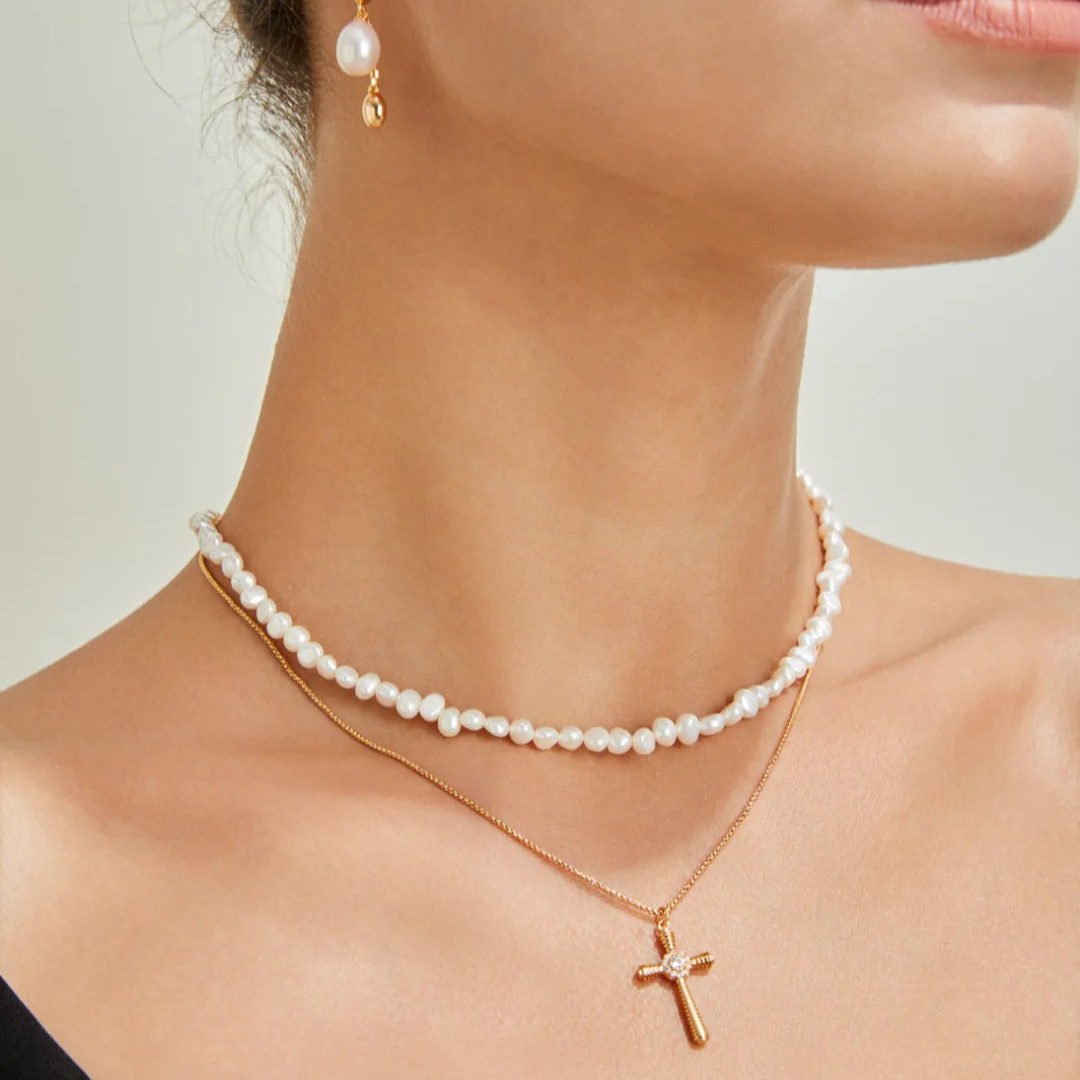 Fashion Cross Pendant Necklace with Zircon