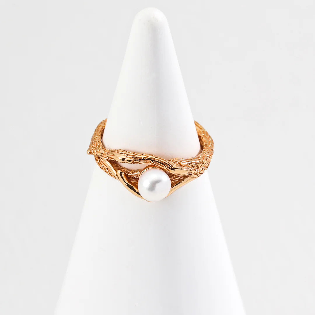 Minimalist Natural Pearl Ring