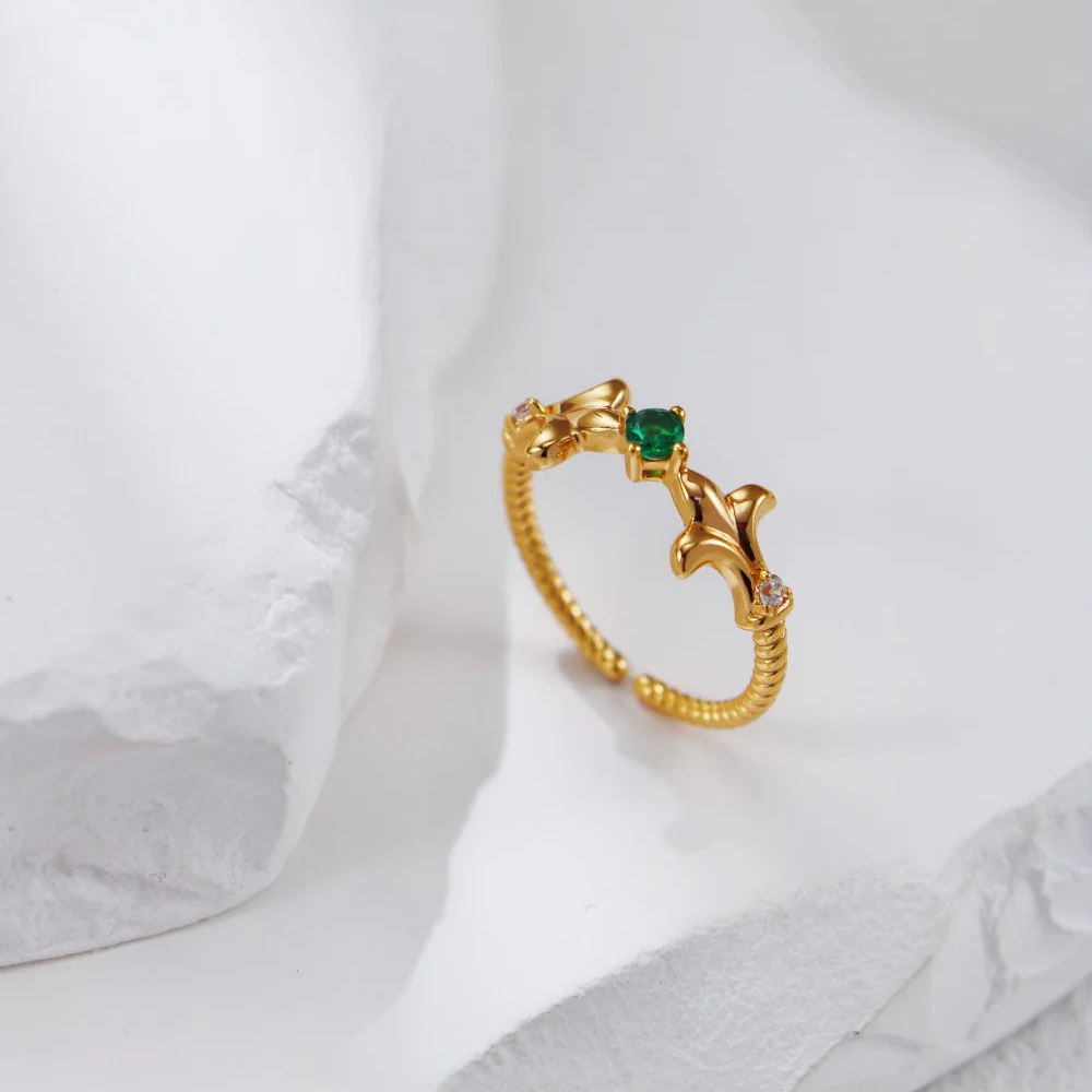 Fashionable Green Zirconia Ring