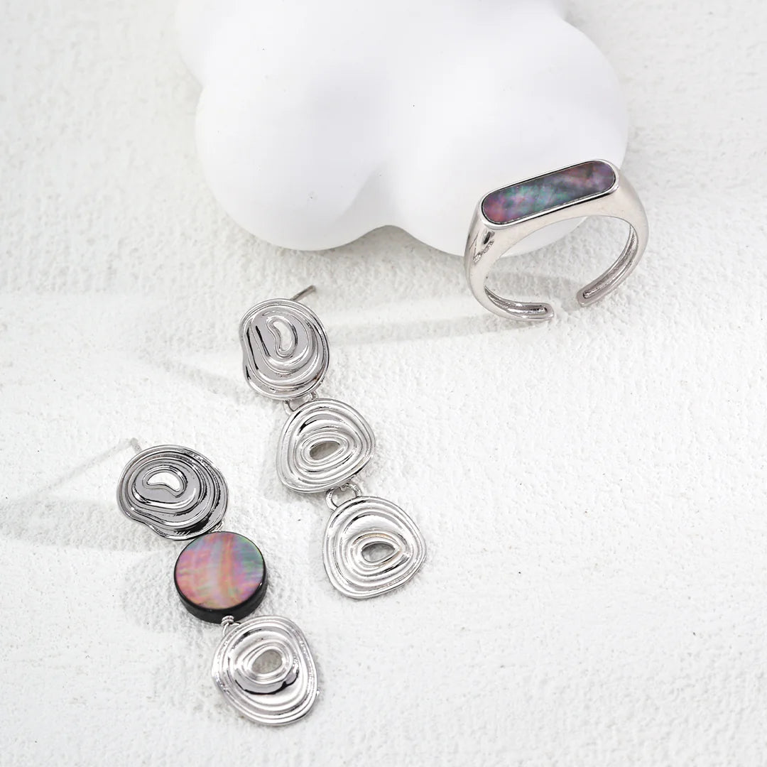 Minimalist Black Shell Open Ring