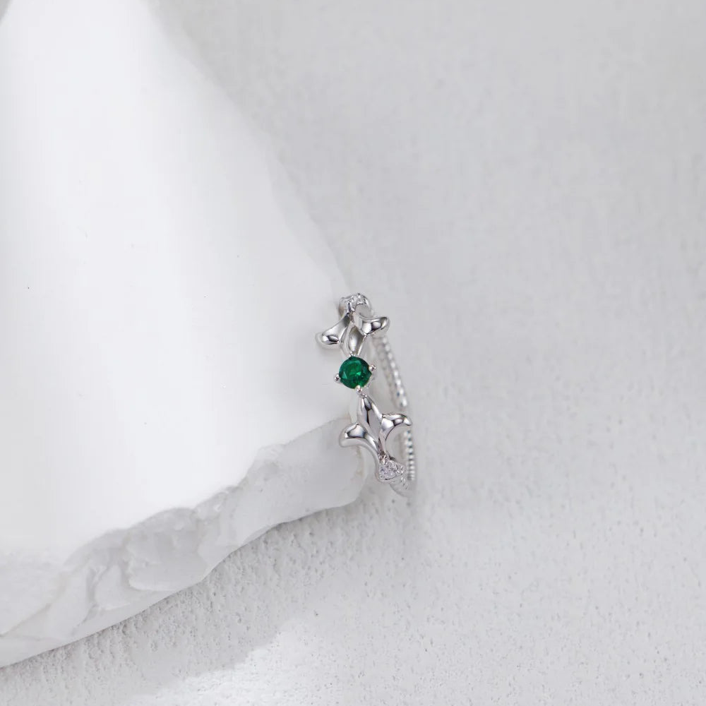 Fashionable Green Zirconia Ring