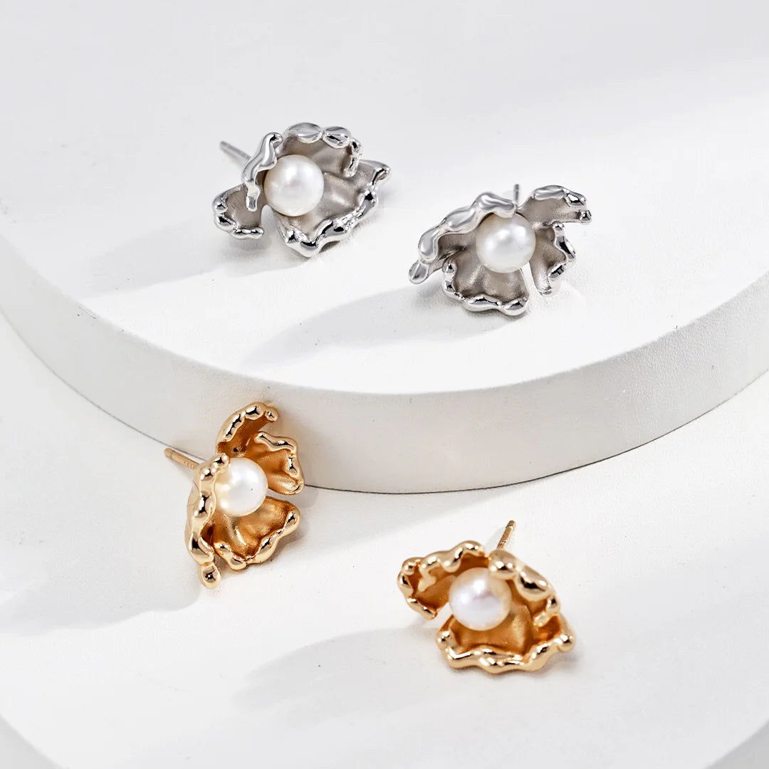 Wave Design Pearl Earrings