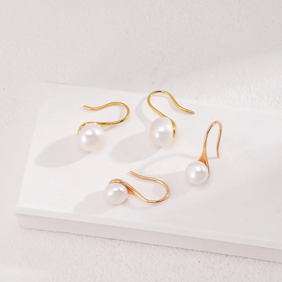 Classic High-Heeled Pearl Dangle Earrings