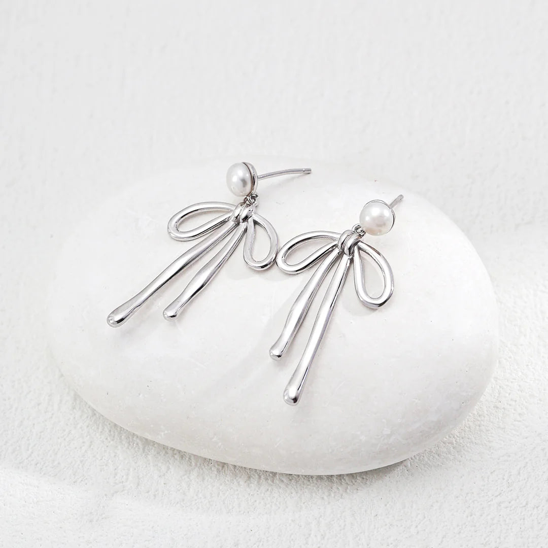 Natural Pearl Bow-Shaped Earrings