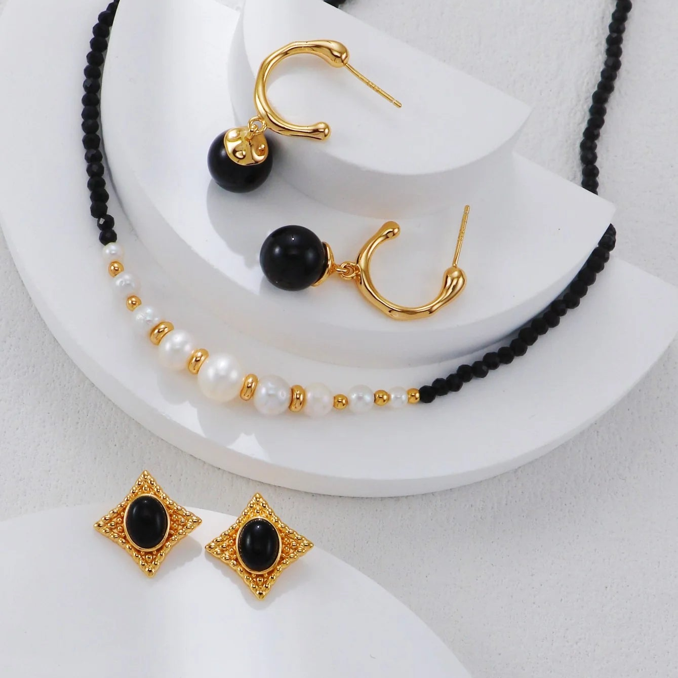 Gold Bead Black Spinel Pearl Necklace