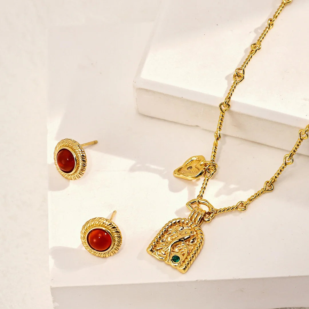 Vintage Style Love Whale Zircon Necklace