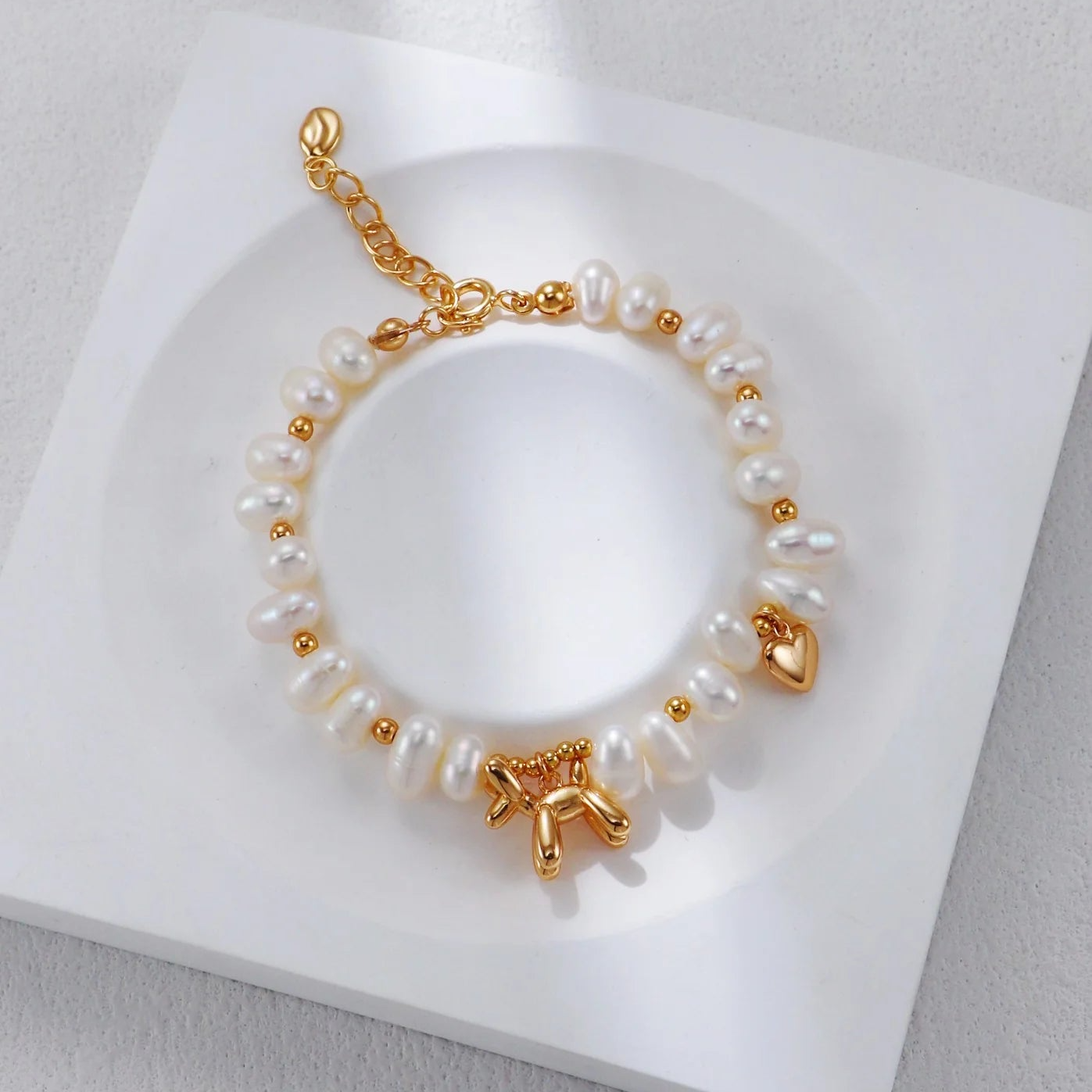 Balloon Dog Pearl Bracelet