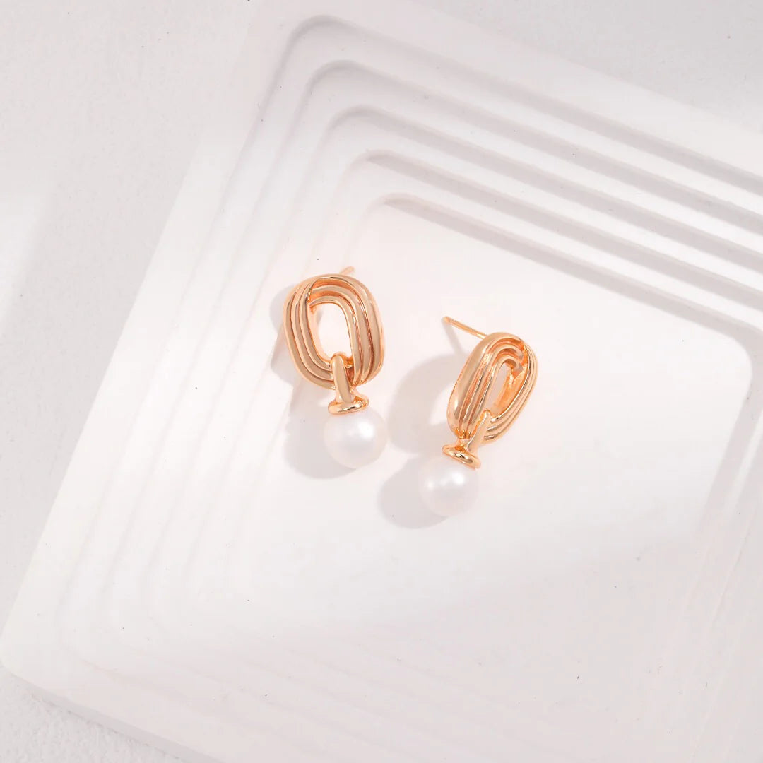 Mobius Freshwater Pearl Dangle Earrings