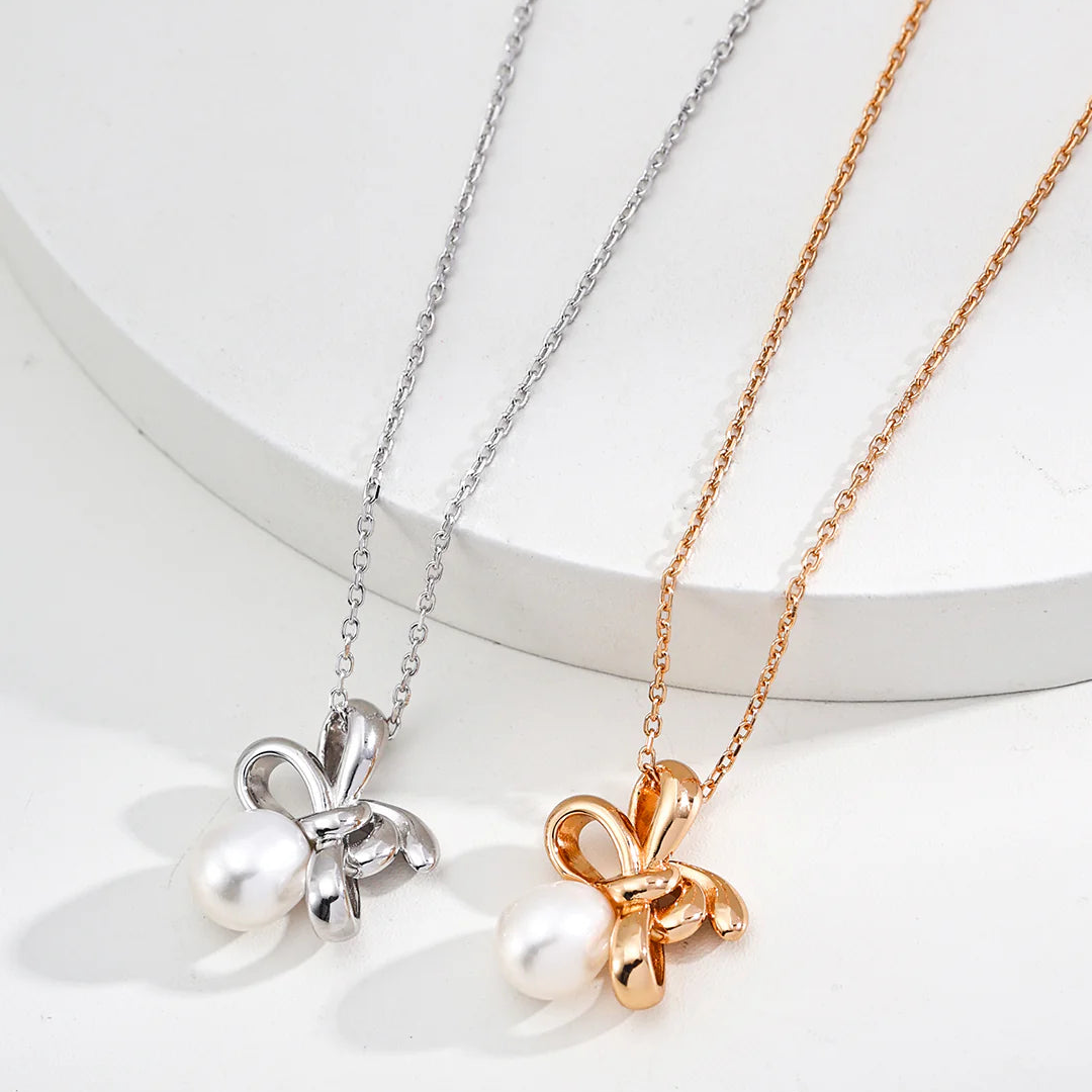 Natural Pearl Designer Pendant Necklace