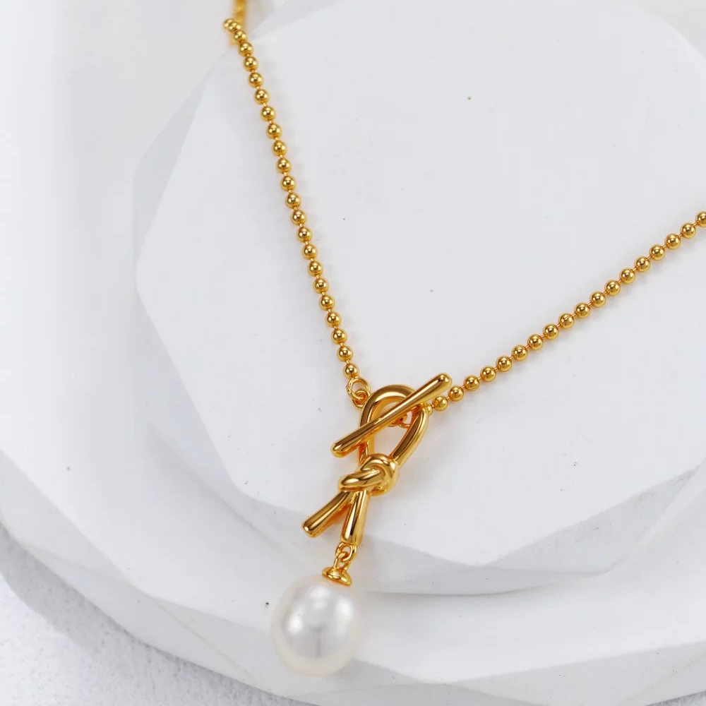 Ruyi Knot Pearl Necklace